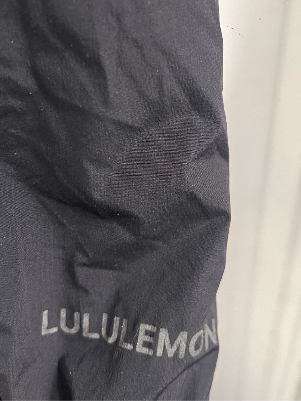 Lululemon Black
Women's Down for It All Jacket $228 Size 6 - Picture 3 of 4